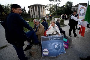 Keturios šalys šeštadienį balsuoja svarbiuose Europos Parlamento rinkimuose