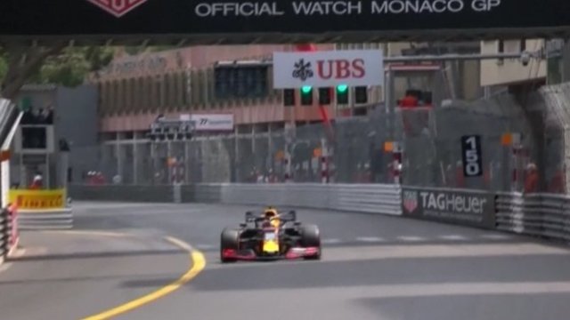 Kvalifikacijoje Monake dominavo „Mercedes“ komanda