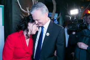 Dalia Grybauskaitė pasveikino Gitaną Nausėdą su pergale – susitiks jau pirmadienį