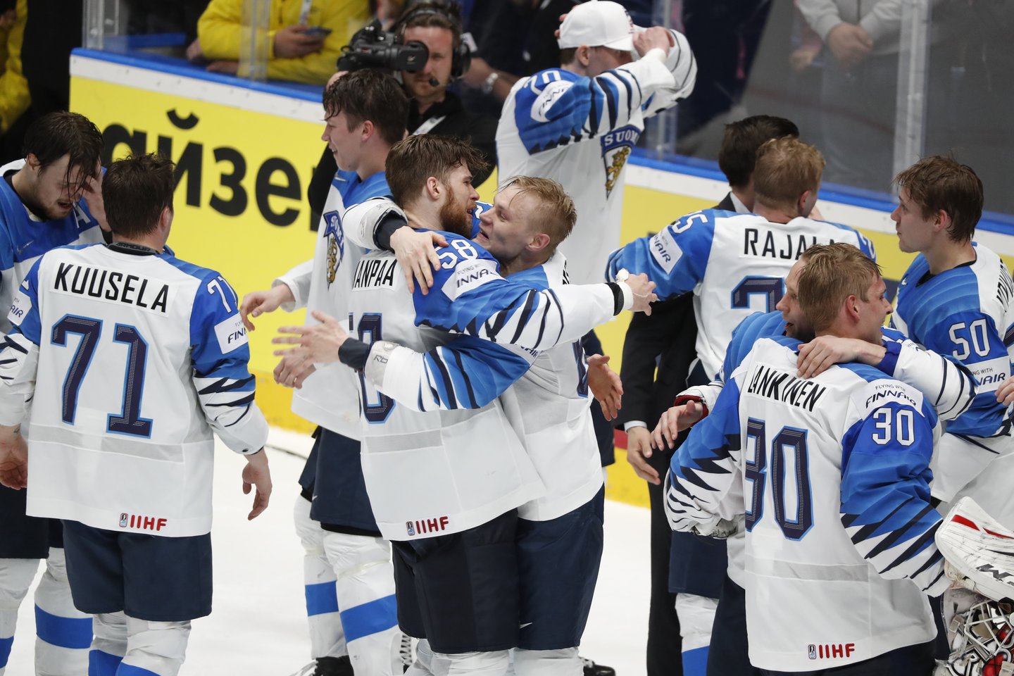 Suomija įveikė Kanadą ir tapo pasaulio čempione.