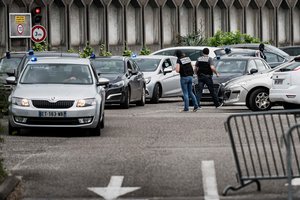 Prancūzijos policija dėl sprogimo Lione areštavo tris asmenis