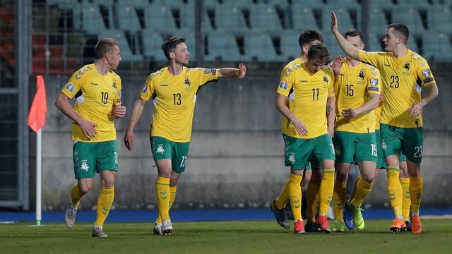 Europos čempionato atranką Lietuvos futbolo rinktinė tęs be pagrindinių vartininkų