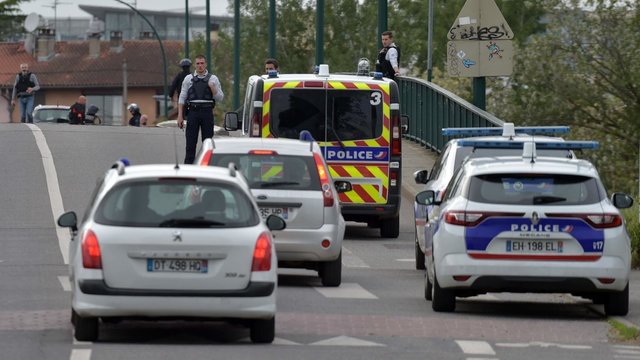 Prancūzų policija sulaikė asmenis, galimai susijusius su išpuoliu Lione
