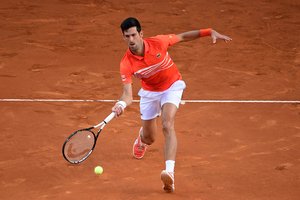 N. Džokovičius ir R. Nadalis pergalingai startavo „Roland Garros“ turnyre