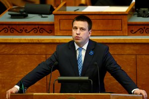 Estijos vyriausybės dovana rinkėjams: pigina alkoholį ir didina pensijas