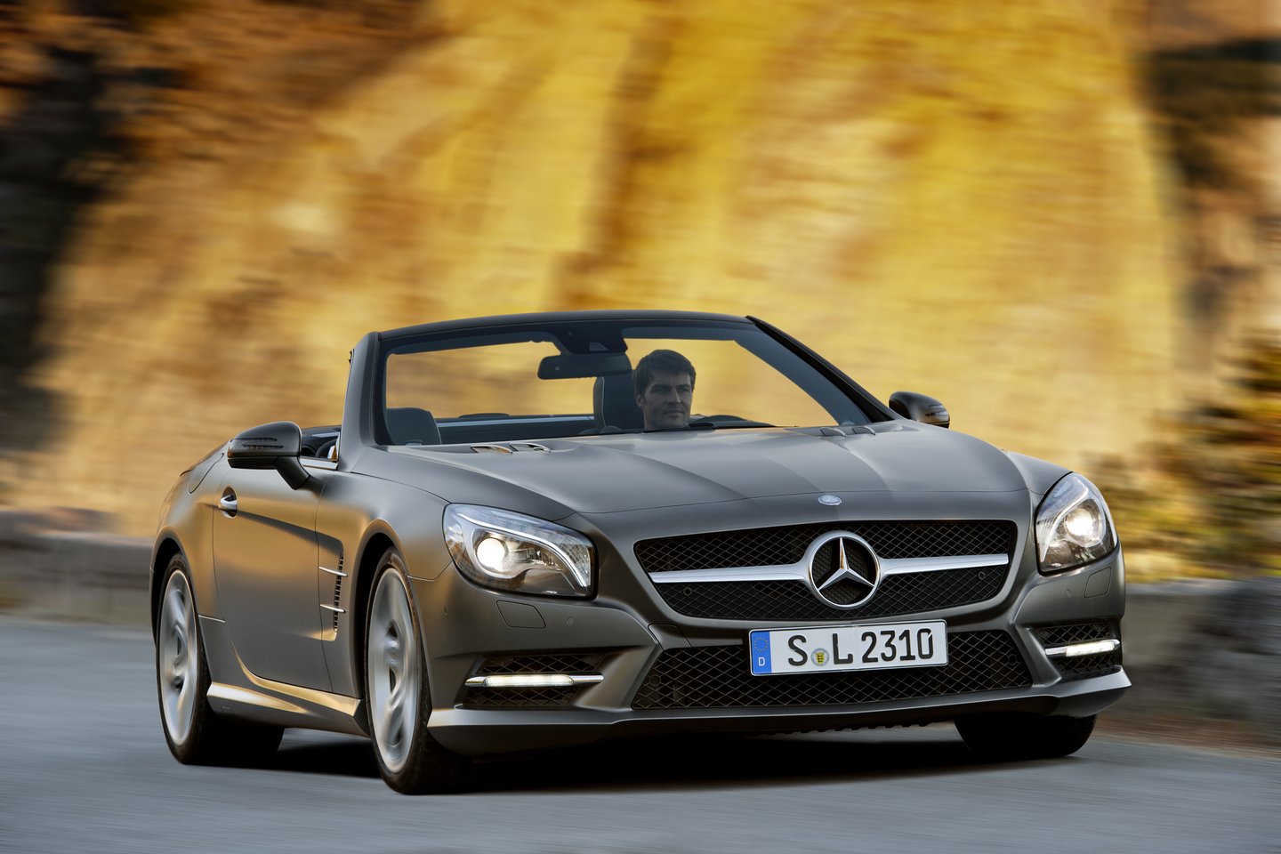  „Mercedes SLK“ (2011 – 2019 m.).<br> Gamintojo nuotr.
