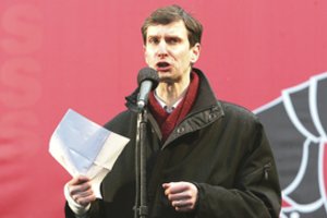 Lukiškėse uždarytas A. Paleckis bando pulti