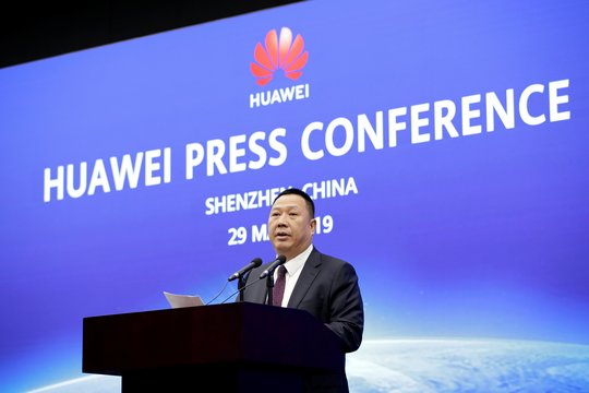 „Huawei“ kreipėsi į JAV teismą: „Šiandien mes, o rytoj tas pats gali nutikti jūsų pramonei“