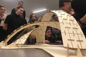 Įspūdinga 3 metrų skulptūra-skliautas – šiuolaikinio meno mugėje „Art Vilnius'19“