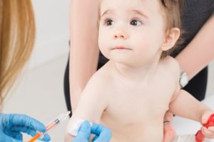 Ragina neatidėti kūdikių skiepų nuo meningokokinės infekcijos