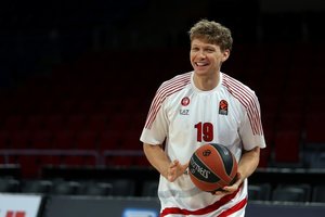 Krepšinio trečiadienis. Įvykdytas „Chimki“ planas, blogas „Olimpia“ įprotis ir po 30 metų pertraukos iškovotas auksas