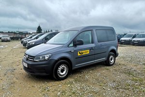 Lietuvos paštininkams išnuomojo 88 naudotus automobilius