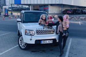 Trynukų mama Simona Lipnė papasakojo, kaip atrodo jos kelionė automobiliu