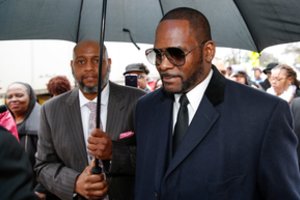Dėl mergaičių lytinio išnaudojimo dainininkui R. Kelly gresia kalėjimas