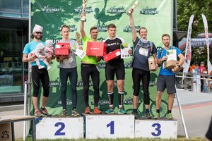 Nykštietiškas triatlonas: nuo A. Vienuolio obelų skynė „prinokusius“ obuolių sūrius