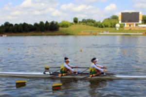 Irkluotojos M. Valčiukaitė ir I. Adomavičiūtė be vargo pateko į Europos čempionato pusfinalį