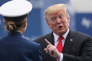 D. Trumpas: Meksika „privalo susigrąžinti šalį“ iš narkotikų kartelių