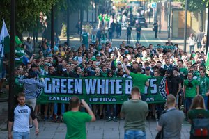 „Žalgirio“ gerbėjai surengė eiseną Kauno gatvėmis prieš galimai lemiamą LKL finalo serijos mačą
