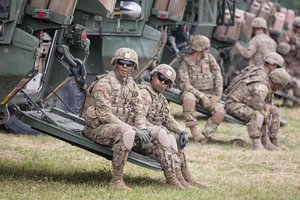 Šaltinis: lenkai ir amerikiečiai artėja prie susitarimo dėl JAV karių skaičiaus Lenkijoje
