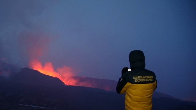Nerimsta aktyviausias Europos ugnikalnis: vyksta galingi sprogimai