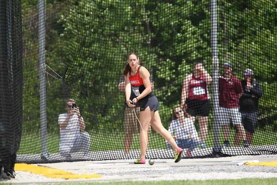 Stipriausia kūjo metike tapusi JAV lietuvė – apie čiuožėjos karjerą, neįskaitytus rekordus ir lietuvišką pasą