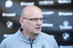 Rinktinės treneris V. Urbonas – apie keistą situaciją su A. Žulpa ir natūralizuotų žaidėjų skandalą