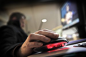 Ieškojo Rusijos kišimosi pėdsakų, o rado vaikų pornografiją