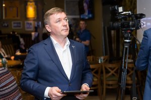 R. Karbauskis sako, kad dauguma Seime įmanoma ir su trimis partijomis