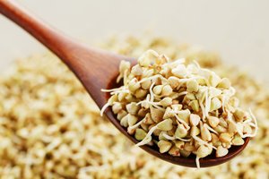 Kasdien suvalgykite po šaukštą taip paruoštų grikių – organizmas jums padėkos