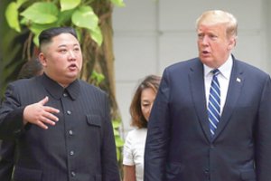 D. Trumpas pasiruošęs „tinkamu metu“ susitikti su Kim Jong Unu
