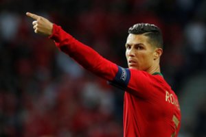 Portugalų pergalė Tautų lygoje paženklinta C. Ronaldo šou ir kurioziniu VAR sprendimu