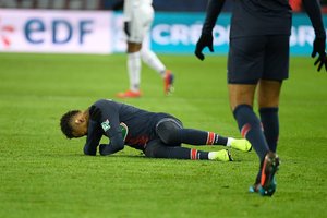 Smūgis brazilams: Neymaras patyrė traumą ir nepasirodys svarbiame turnyre