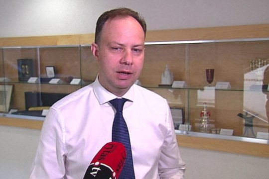 Dar vienas draudimas: A. Veryga pasakė, kokios rūšies prekių neliks lentynose