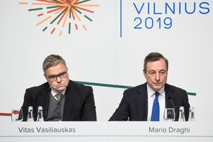 Vilniuje posėdžiavusio ECB vadovas M. Draghi pasakė, ką mano apie V. Vasiliauską
