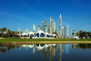 JAE: Dubajuje per turistinio autobuso avariją žuvo 15 žmonių