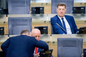 Ekspremjerui A. Butkevičiui antausį trenkė buvę bičiuliai