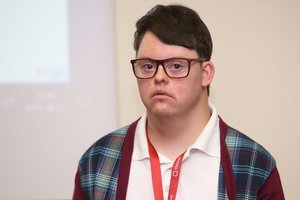 Nesuprantamai kalbantis ir skaityti nemokantis panevėžietis priėmė drąsų iššūkį