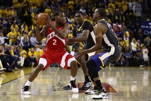 „Raptors“ pasaka tęsiasi: atsidūrė per žingsnį nuo NBA čempionų titulo