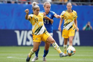 Moterų pasaulio futbolo čempionate – italių, brazilių ir anglių pergalės