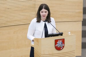 Konservatorė siūlo įvesti privalomą elektroninio priėmimo sistemą į ugdymo įstaigas 