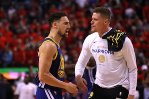 „Warriors“ dramatiškai išsigelbėjo NBA finalo serijoje, bet vėl prarado K. Durantą