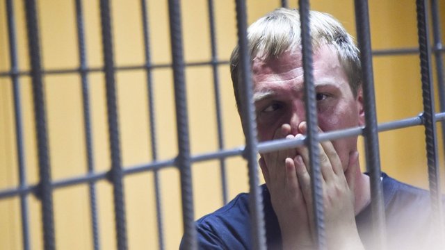 Rusijos žurnalisto Ivano Golunovo paleidimą į laisvę lydi masiniai protestai