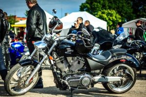 Šventoji kviečia į baikerių fiestą