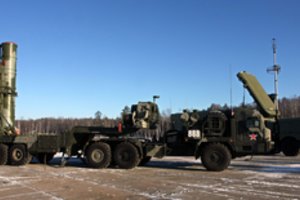 Turkija JAV ultimatumą dėl rusiškų zenitinių sistemų S-400 pirkimo vadina „netinkamu“