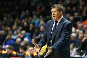 „Šiaulių“ treneris A. Sireika iš „Žalgirio“ nori susigrąžinti nusileidusį žemyn L. Birutį