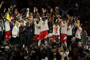 NBA turi naują čempioną – pirmą kartą aukso žiedais pasidabins „Toronto Raptors“