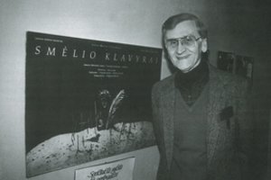 Nacionaliniame Kauno dramos teatre lankysis prozininko Algirdo Landsbergio artimieji