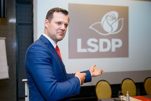 G. Paluckas: perbėgėlių labai ir nelaukiame, bet kiekvieną atvejį svarstysime