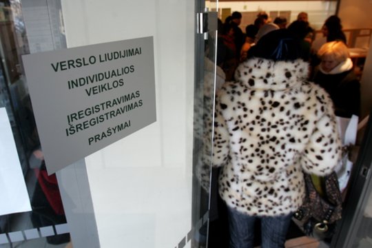 Valdininkai savarankiškai dirbančių nepagailėjo – susimokės ir dešimt kartų daugiau