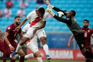 Dešimtyje likusi Venesuela išgelbėjo tašką dvikovoje su Peru „Copa America“ turnyre
